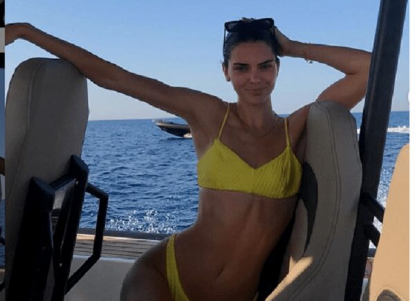 Las fotos más HOT de la supermodelo Kendall Jenner extrañando la playa