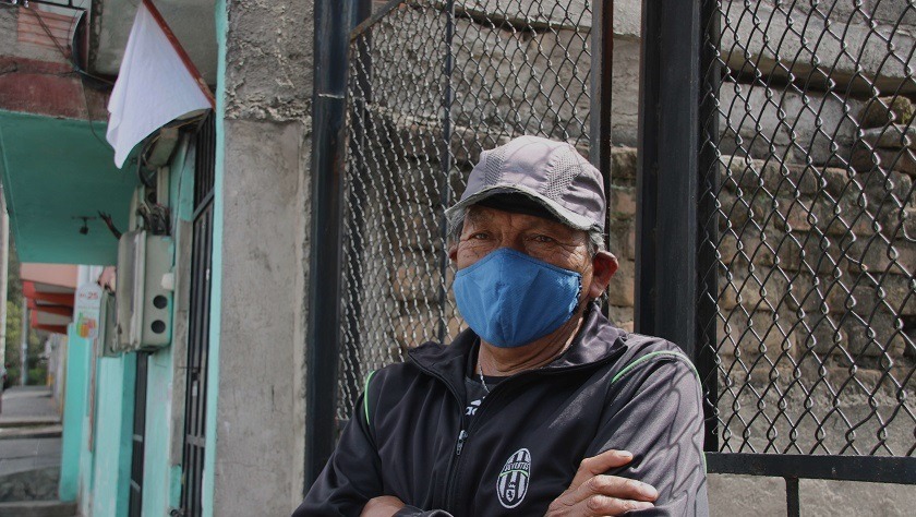 Una bandera blanca en Quito significa que se está pasando hambre