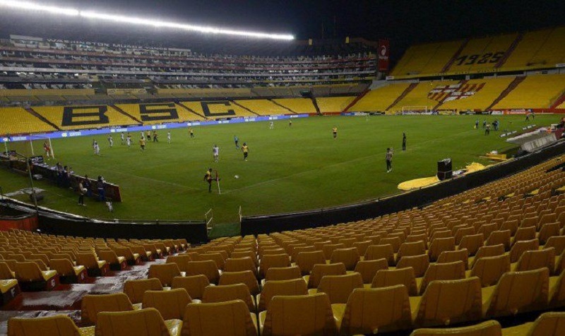 La pandemia de la COVID-19 tiene al borde del colapso al fútbol ecuatoriano