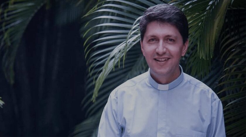 Sacerdote Carlos Yepes
