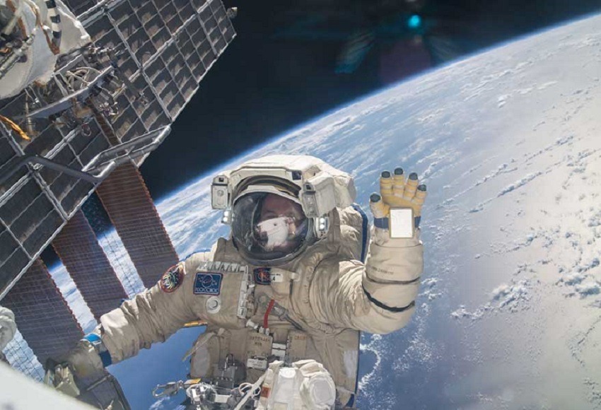 Astronautas de la EEI realizarán dos caminatas espaciales de mantenimiento