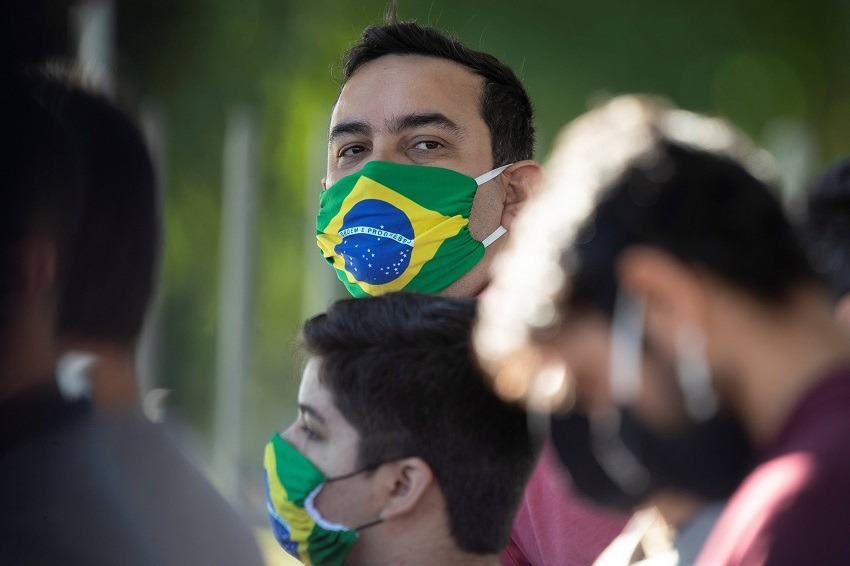 Brasil se acerca al millón de casos con dudas sobre cuándo llegará el pico