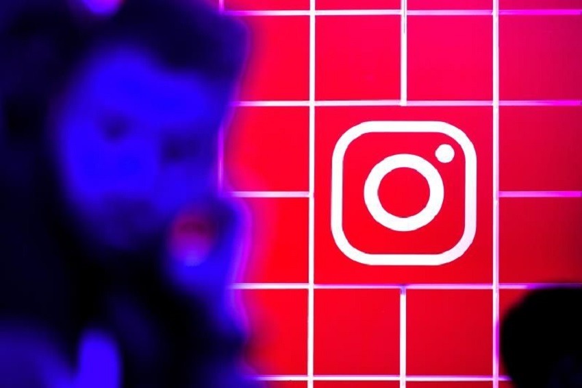 El algoritmo de Instagram prioriza a las fotos con poca ropa, según un estudio
