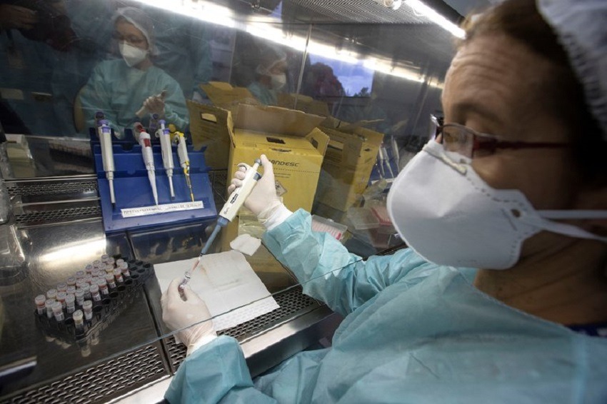 Brasil comienza a probar la vacuna de Oxford en plena pandemia