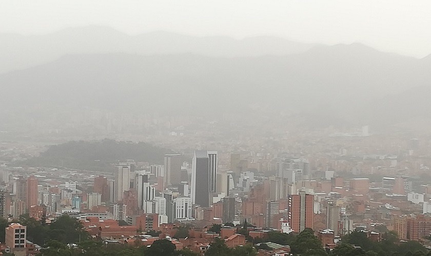 La arena del Sahara en Medellín durará otros tres días