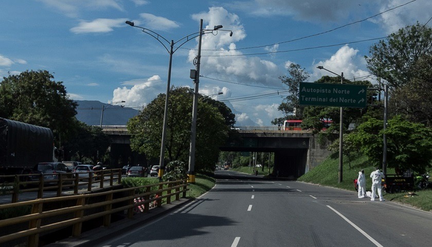 Dos hombres fueron rematados en el asfalto de la avenida Regional en Medellín