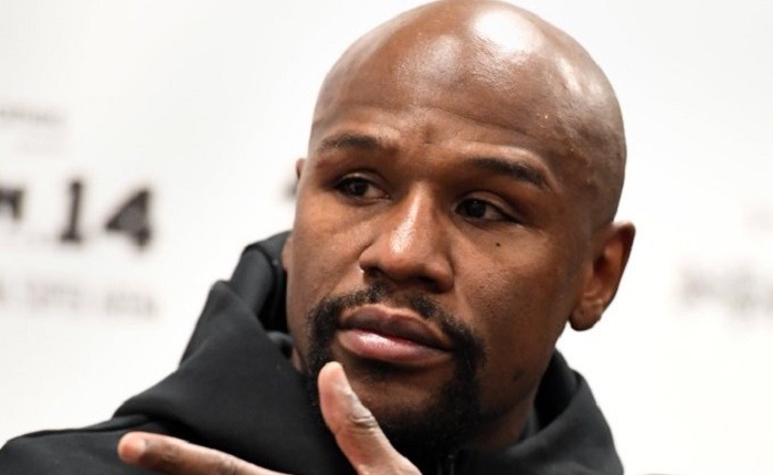 El exboxeador Floyd Mayweather pagará los funerales de George Floyd