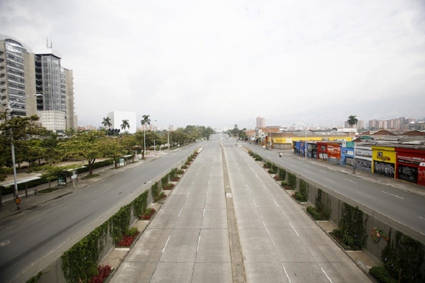 Gobernadores piden a Duque reabrir los vuelos nacionales