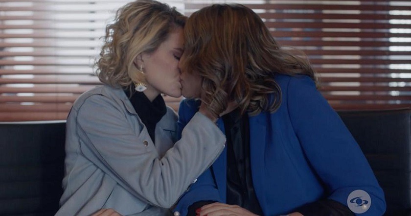 El beso de dos actrices en la ‘La venganza de Analía’ es de lo más comentado en redes