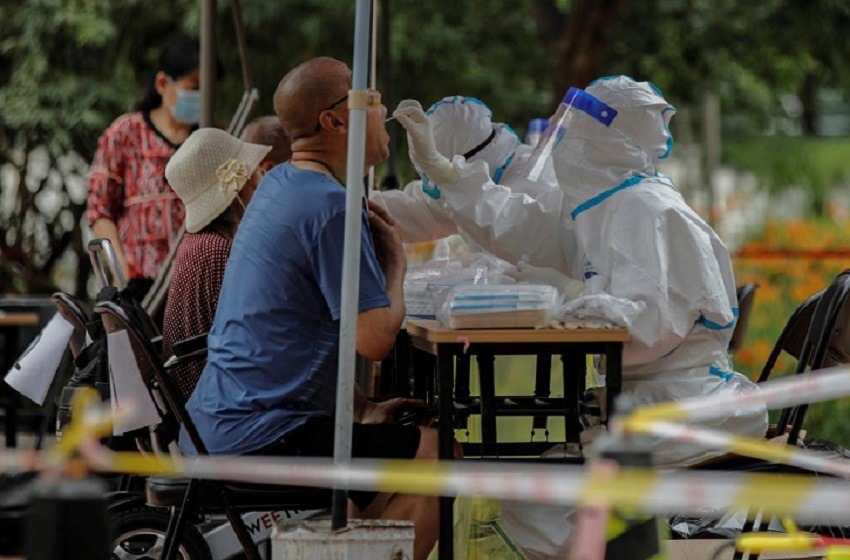 Pekín continúa en alerta para frenar el nuevo brote de coronavirus