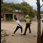 Piedra y puño con la policía en Ponedera porque llegaron a imponer el orden