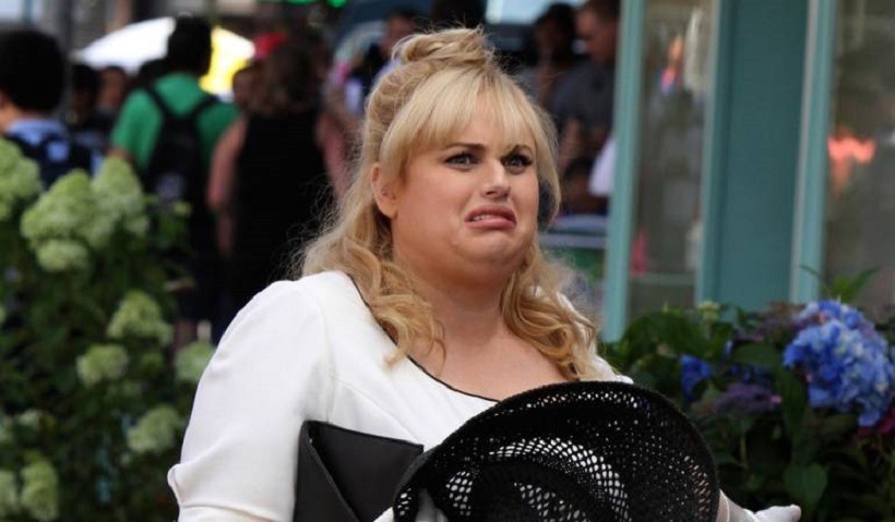 Rebel Wilson, ahora más delgada, "me ofrecían dinero extra para que siguiera gorda"