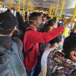 Transmilenio, atiborrado y sin distanciamiento social