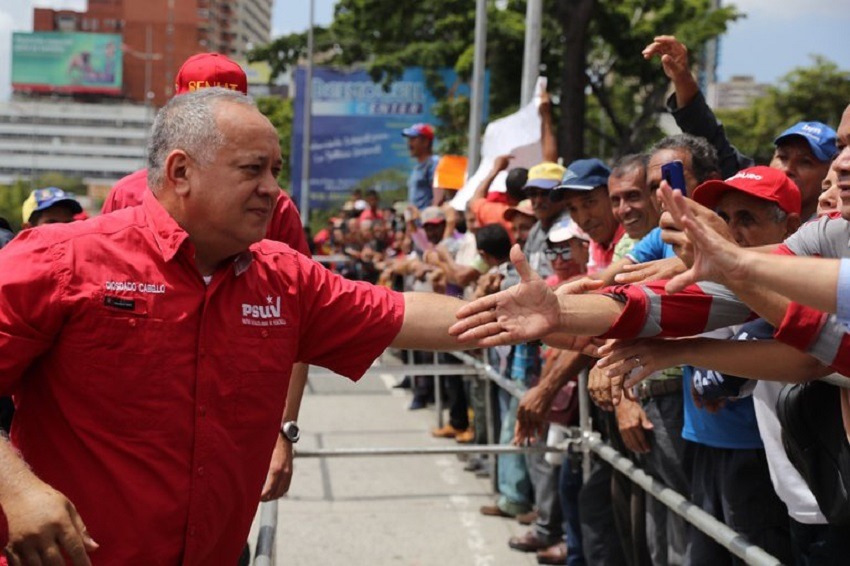 El coronavirus se ensaña con los políticos en Venezuela