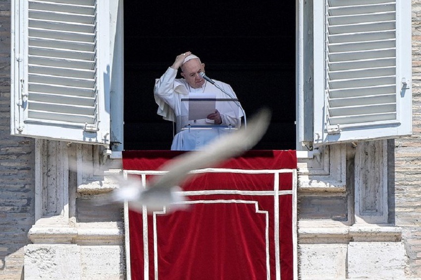 El papa Francisco anima a los jóvenes a prestar atención a los ancianos en la pandemia