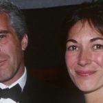 JP Morgan Chase reconoce su error y compensa a las afectadas por Epstein--FBI captura a Ghislaine Maxwell, socia de Jeffrey Epstein y considerada cómplice de sus abusos
