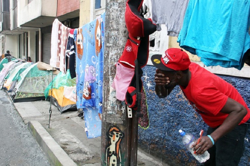 Travesía sin retorno de 400 haitianos atrapados en Colombia por el COVID-19