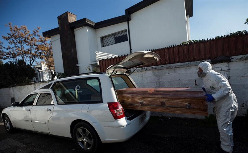 Chile roza los 7.000 muertos por Covid entre desconfinamientos y nuevas cuarentenas