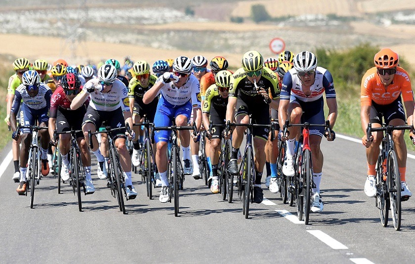 Aislados por contacto Covid 3 ciclistas colombianos del UAE en vuelta a Burgos