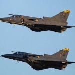 Los Kfir de la Fuerza Aérea sobrevuelan Medellín en el día de la Independencia