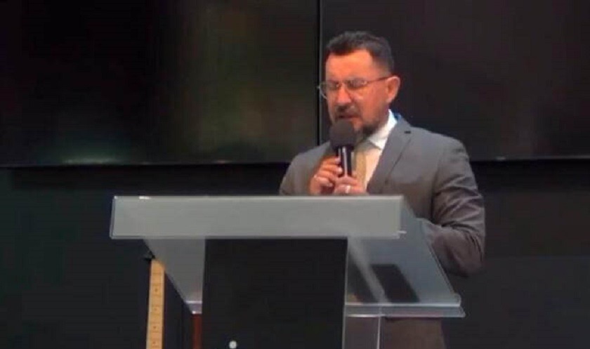 Pastor de Floridablanca se cambió hasta el apellido tras estafar a todos sus feligreses