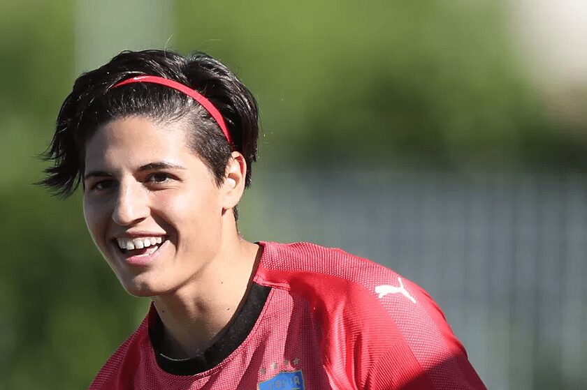 Rachele Bali, presentada en la Roma, pero ¿doble de James Rodríguez?