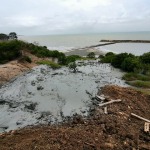 Volcán de lodo de Arboletes vertió material hacia la playa