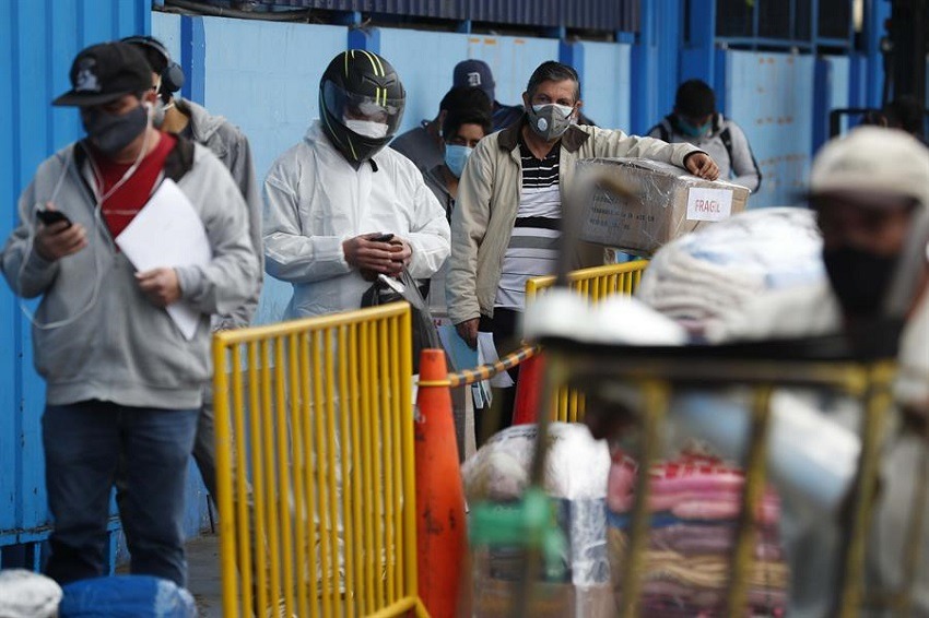 Perú marca récords de contagios diarios un mes después de quitar la cuarentena