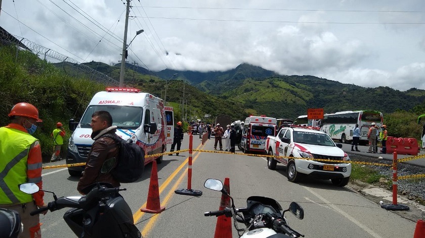 Cierre Total de la vía entre Medellín y Santa Fe de Antioquia