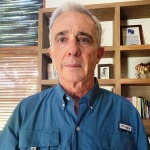 Se confirmó este marque que renunció Alvaro Uribe al senado de la República de Colombia.: Álvaro Uribe muestra su reseña de preso y pide transparencia en su caso