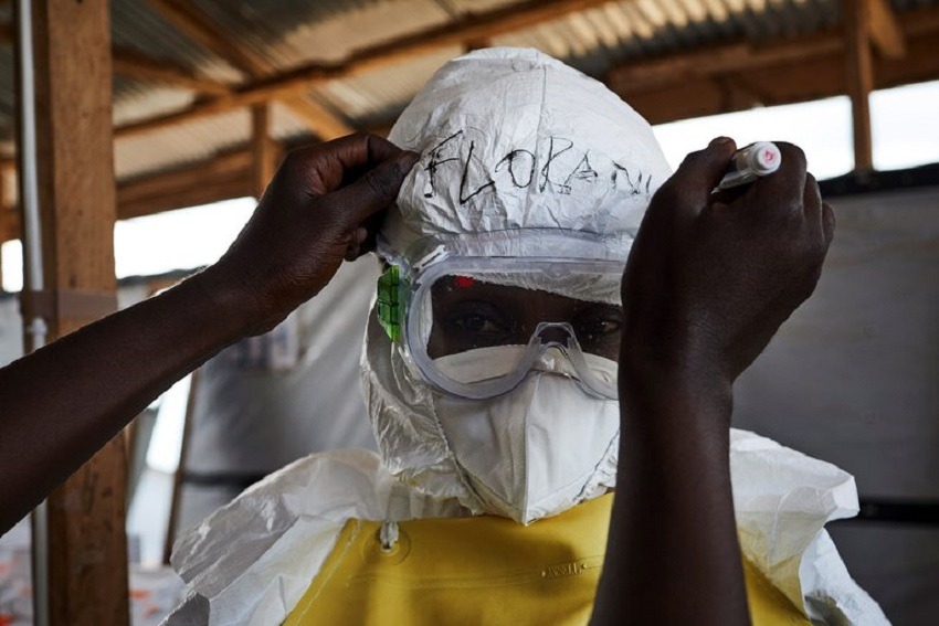 OMS en alerta por brote de ébola en el Congo: 43 muertos y 100 contagios