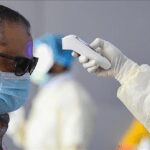 Nuevo récord diario de casos de Covid-19 en el mundo con más de 294 mil