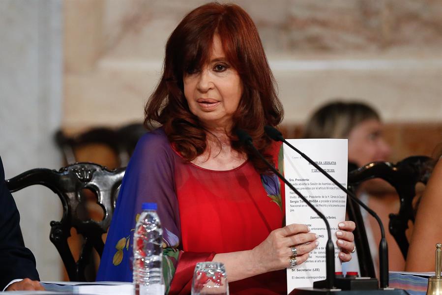 Cristina Fernández demanda a Google por aparecer en el buscador como “Ladrona de la Nación Argentina”