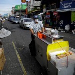 En El Salvador celebran las fiestas de la capital sin restricciones ni mascarillas