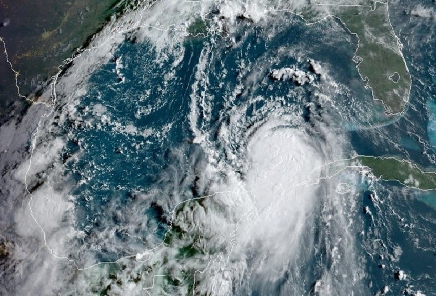 El huracán Laura ya tiene categoria 3 y aumentará a 4 antes de tocar tierra