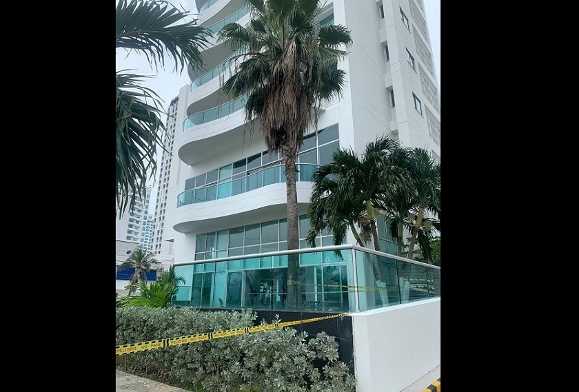 Glennis Baloyes, empleada que se cayó mientras limpiaba vidrios en un piso 11 en Cartagena