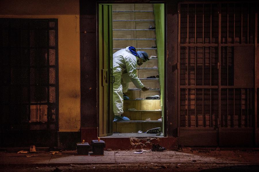 Trece muertos en fiesta clandestina en Perú, once de ellos tenían COVID-19