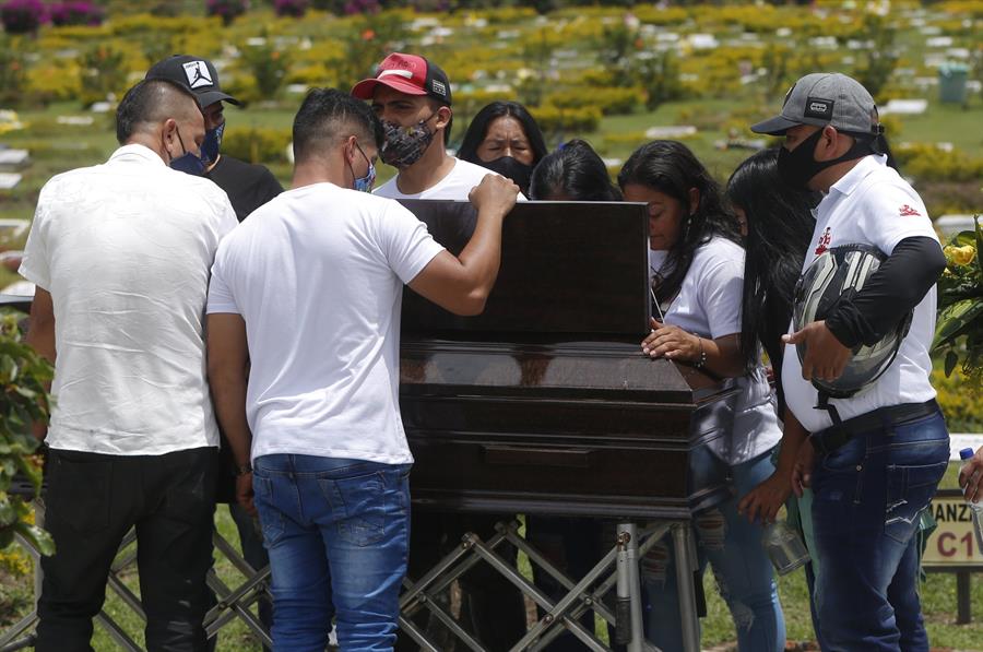 La ley del silencio que impera en Colombia ahonda la tragedia de las víctimas de masacres