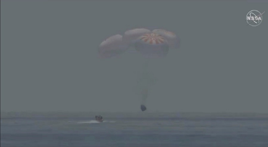Sin problemas llegó la nave de SpaceX a la tierra tras dos meses en el espacio