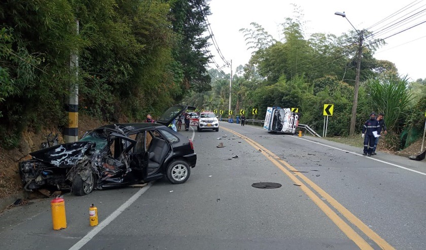 Impresionante accidente en la vía La Ceja Rionegro, a la altura del hotel Toscana