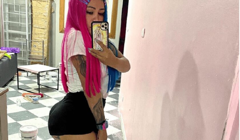 Yina se va a operar las nalgas