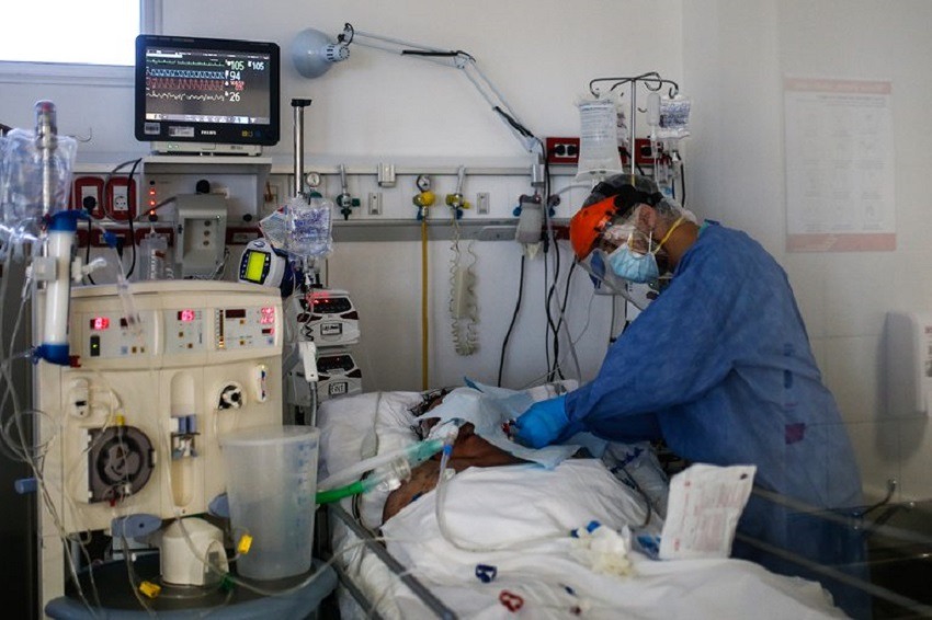 Pesadillas y contagios acosan al personal medico en Argentina