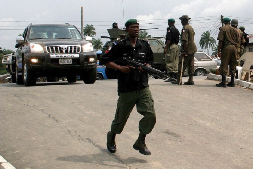 Mueren 30 personas en un ataque a un convoy del Gobierno en el noreste de Nigeria