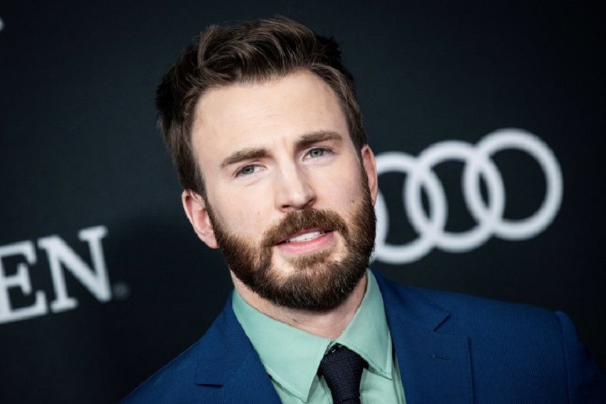 Chris Evans aprovecha el revuelo por su foto íntima para animar el voto