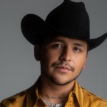 Christian Nodal entregó su disco "Ayayay Deluxe"