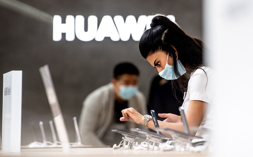 Huawei, la lucha por mantenerse en el mercado con EEUU como enemigo incesante