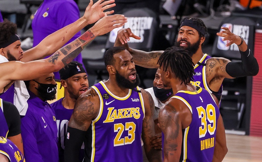 Los Lakers, con James, parten como favoritos a conseguir su 17º título ante los Heat