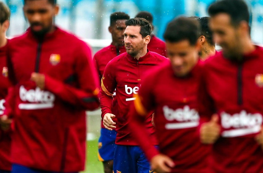 Messi y Coutinho empiezan a trabajar con el grupo
