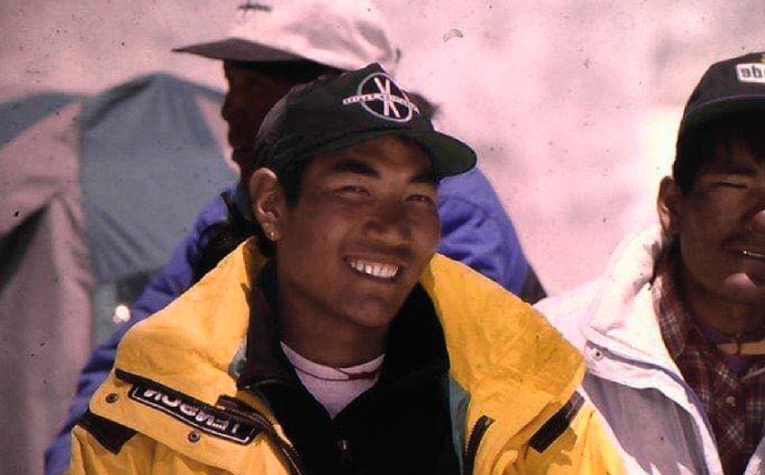 Murió sherpa Ang Rita, que escaló el Everest 10 veces sin oxígeno