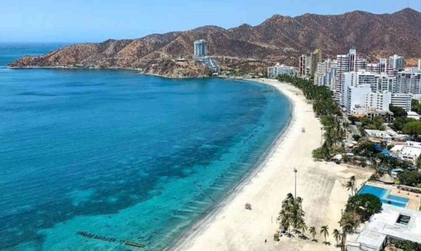 Ir a las playas en Colombia cambió por la pandemia: así es el protocolo--#SantaMarta #OlaDeCalor ¡50°C en Santa Marta! El calor extremo azota a la ciudad. ¡Cuídate del sol!